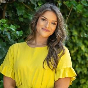 Meet your Posher, Isabella